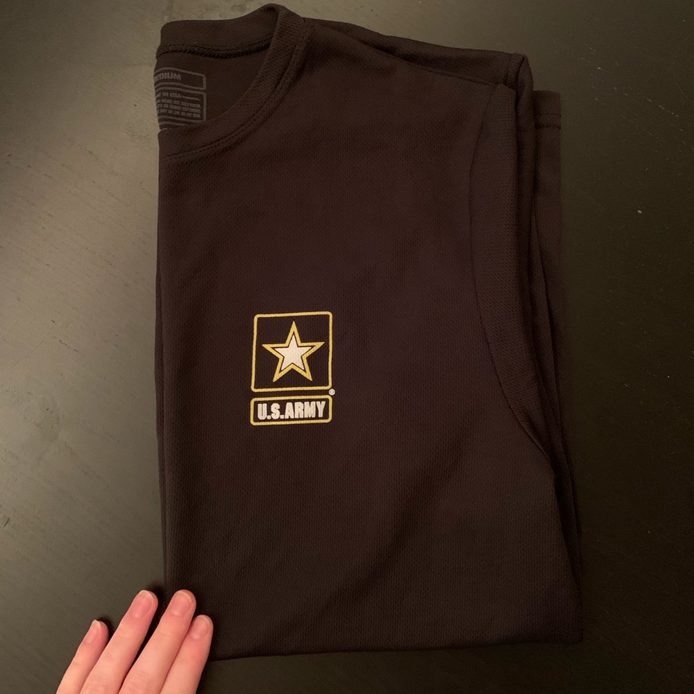 Authentic US Army tee